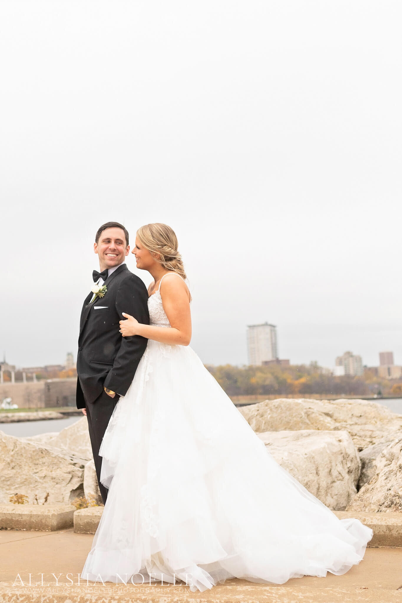 Wedding-at-The-Factory-on-Barclay-in-Milwaukee-0202