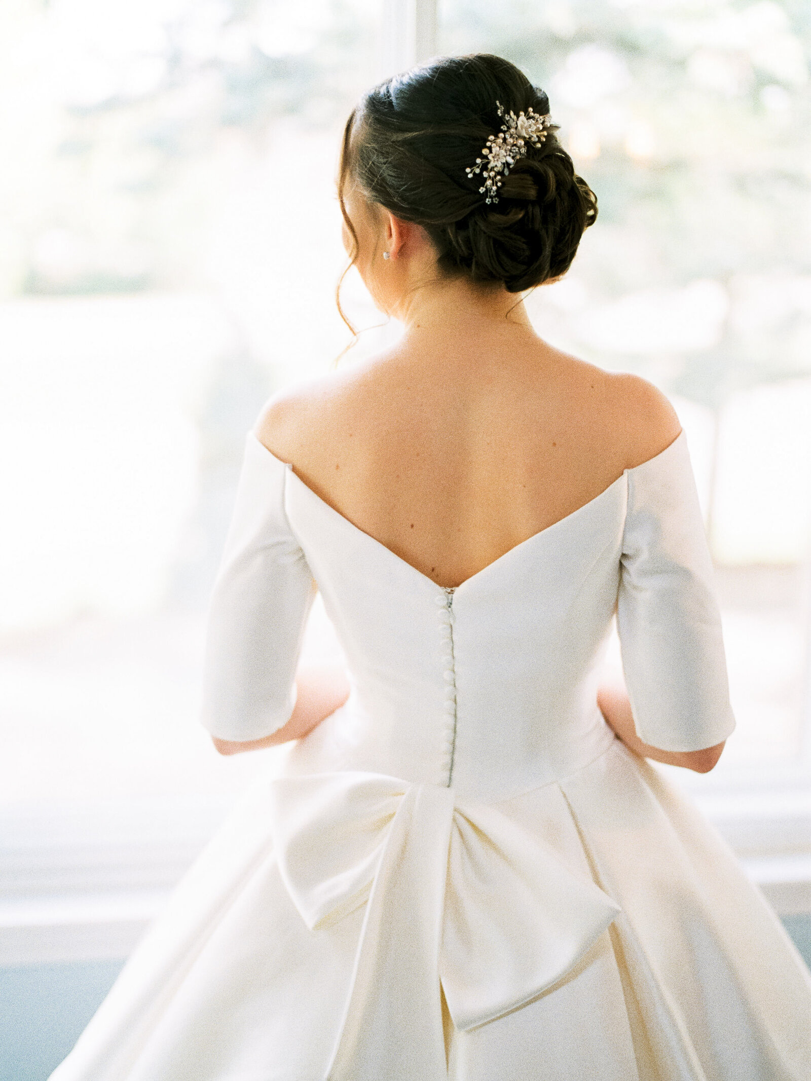 009-sean-cook-wedding-photography-classic-bride-dress