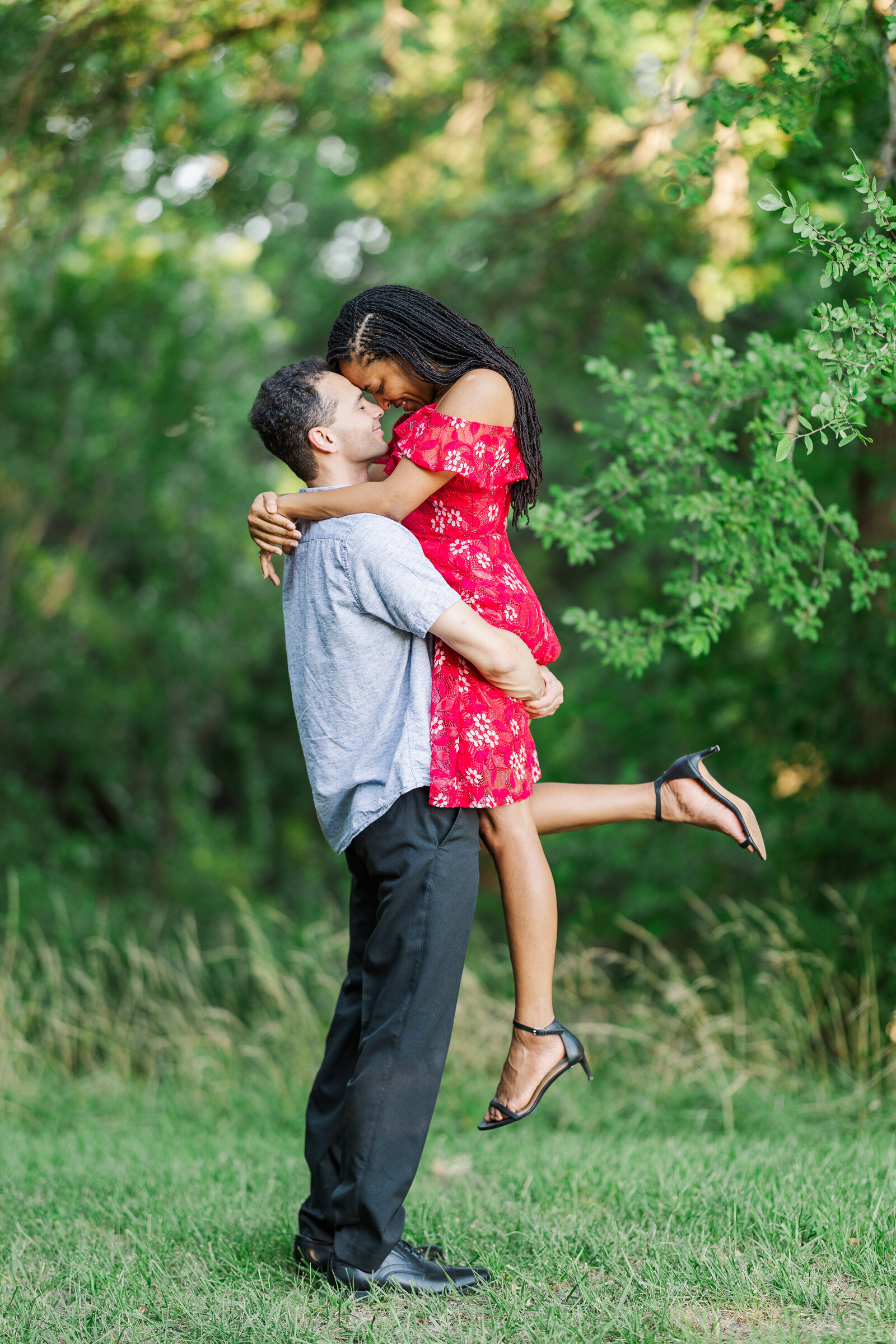 Engagement-couple-photoshoot-dallas