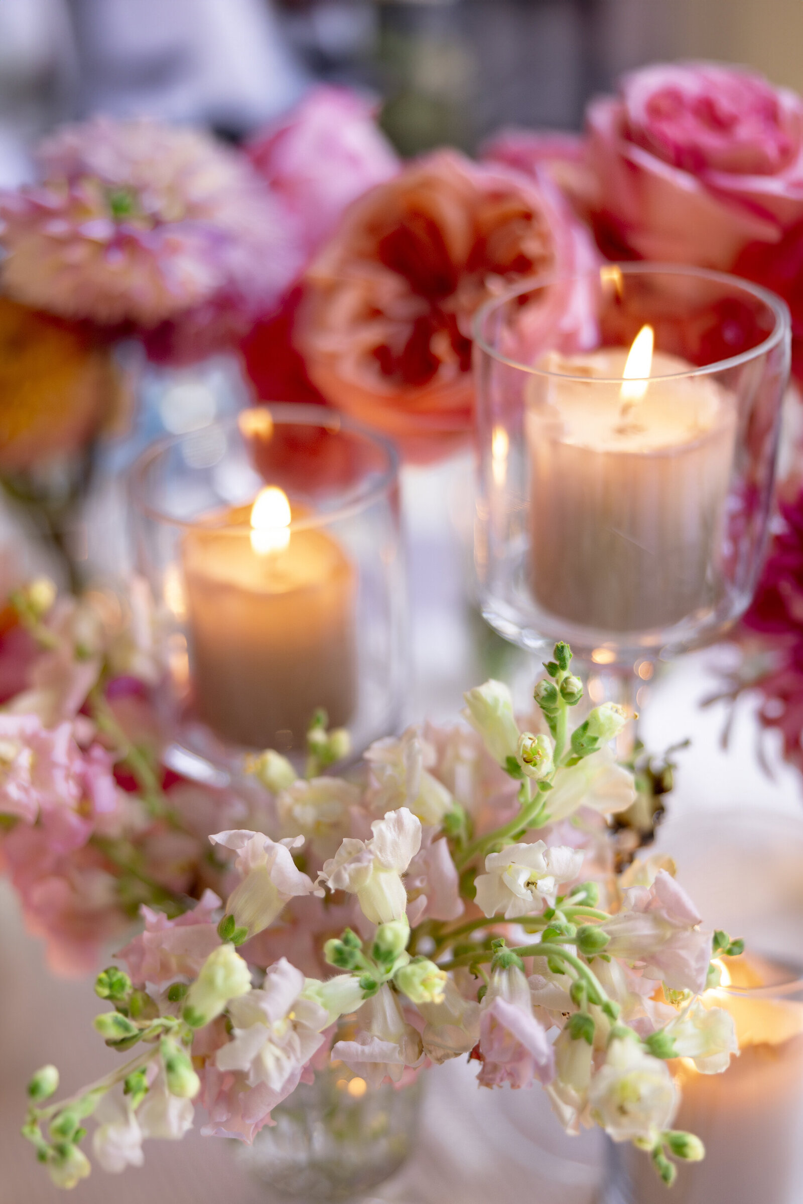 125_Kate Campbell Floral Colorful Indian Wedding at Gramercy Mansion Reception by Anna Schmidt photo