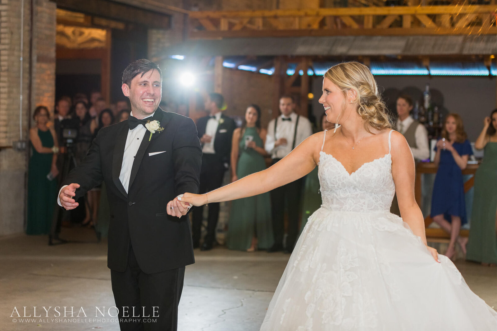 Wedding-at-The-Factory-on-Barclay-in-Milwaukee-1046
