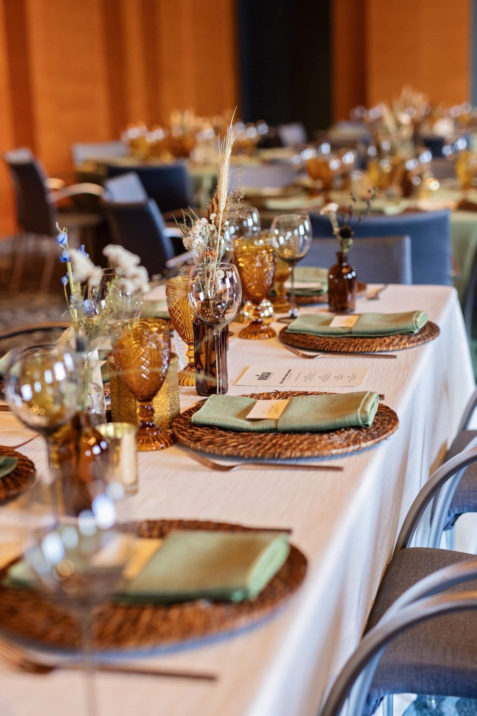 fall-wedding-reception-table-decor-amber-copper-sage