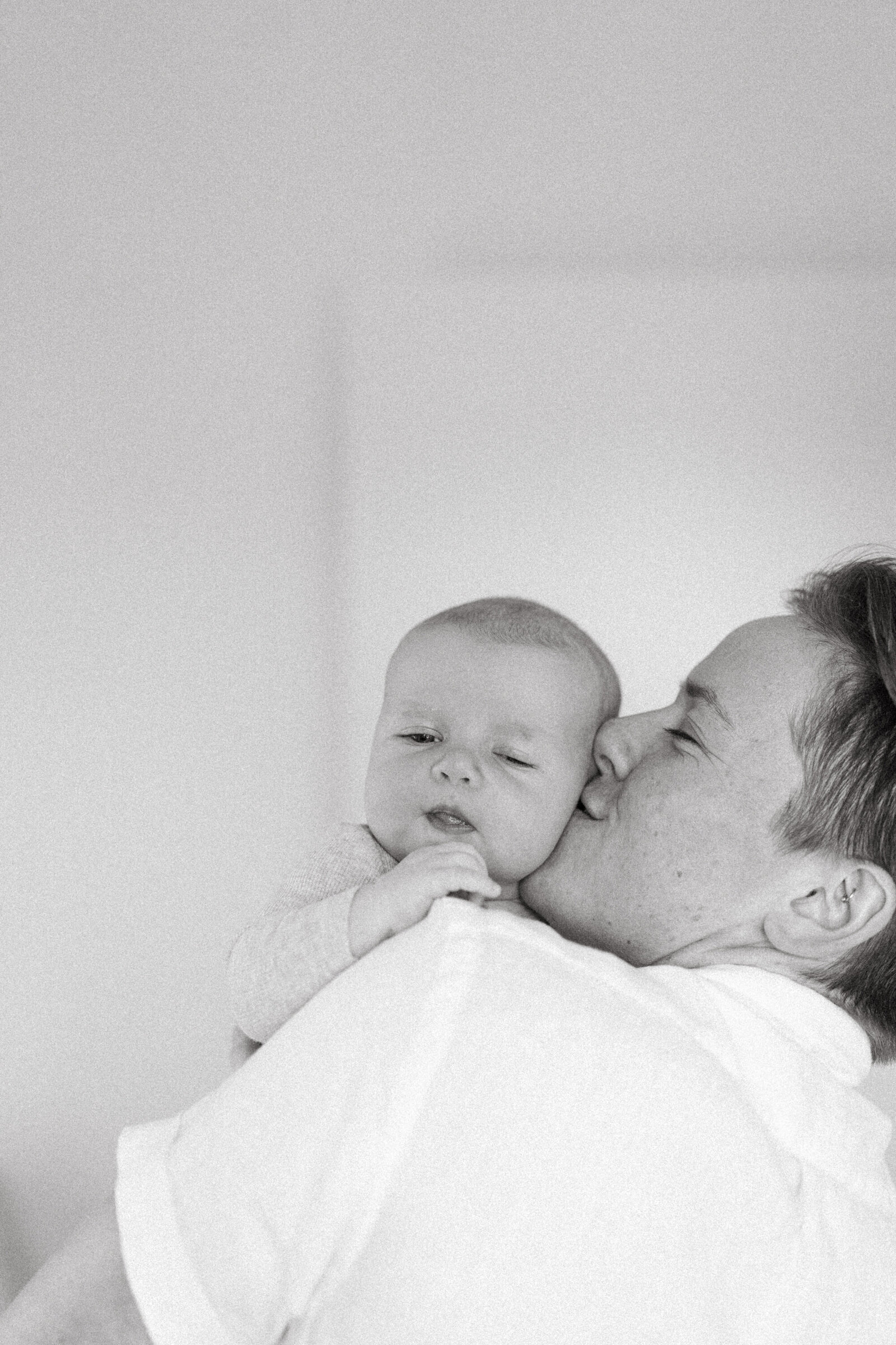 Geelong-lifetyle-newborn-photography-session-Bobby-Dazzler-Photography-48