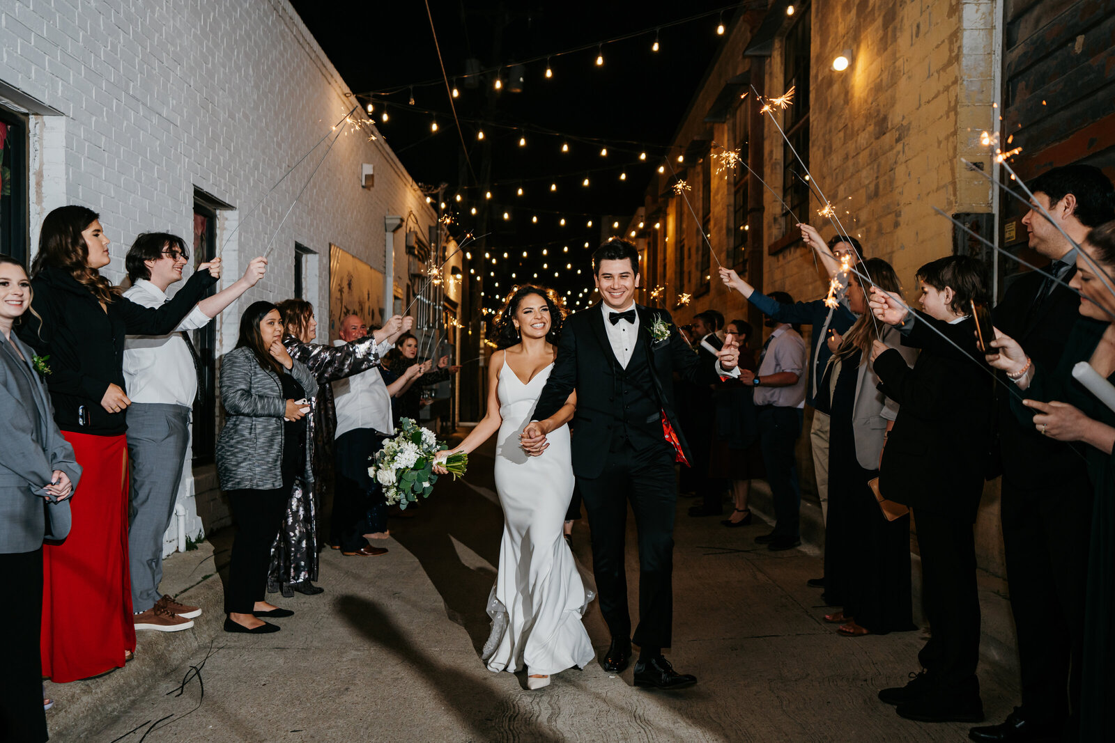 4-eleven-Fort-Worth-wedding-planner-plan-the-prettyReception-442