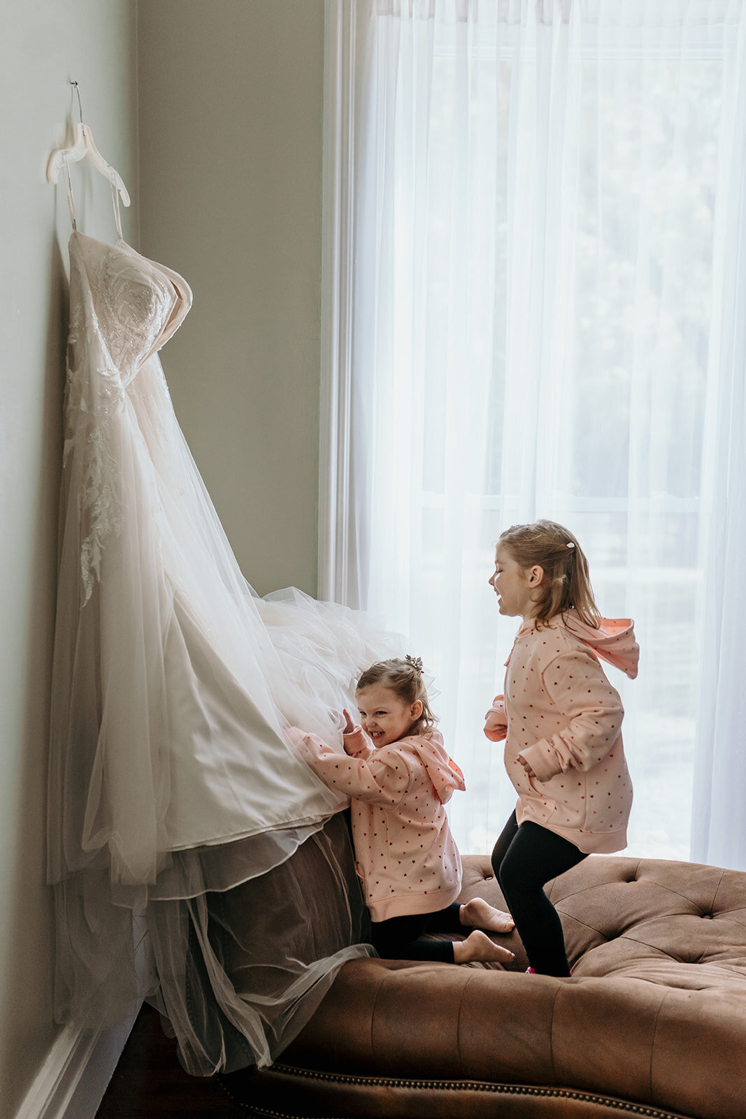 01 PREPARATIONS_MichelleGodfreyPhoto_10.20.24_Tamara+James-98_websize