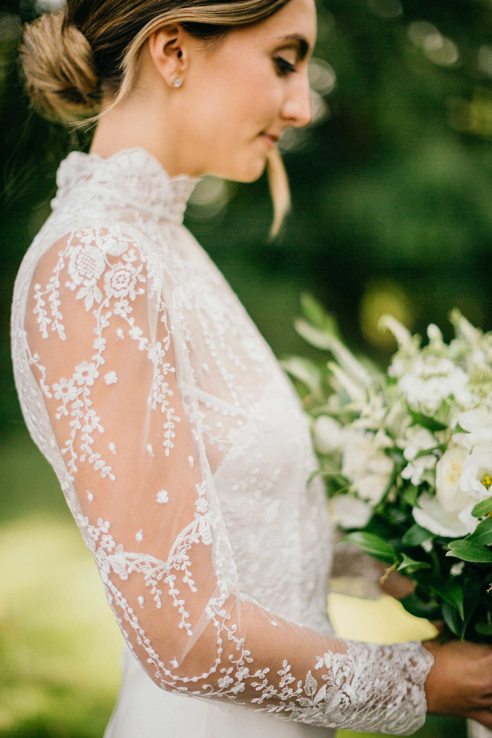 Bridal portraits captured by Philadelphia wedding photographer at Radnor Hunt wedding. 