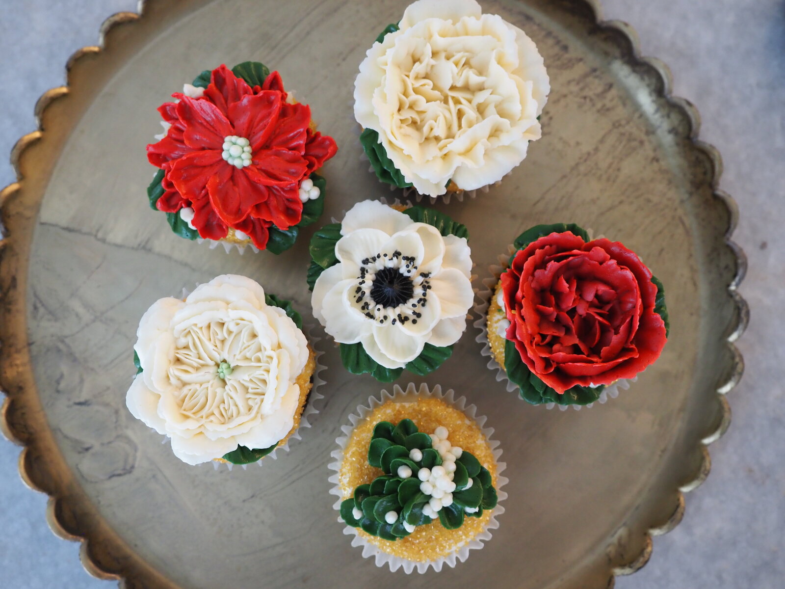 Christmas cupcakes handpiped out of buttercream