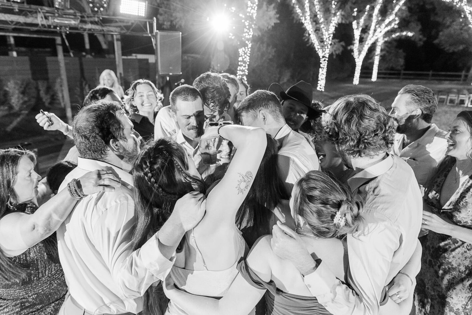 Phoenix-Wedding-Photographer-and-Videographer-Venue-at-the-Grove-IngWed-1473