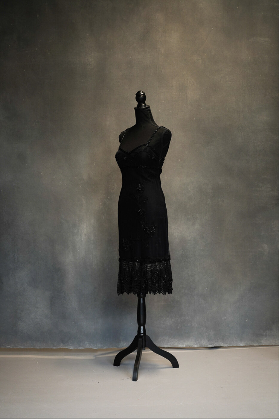 sarasota-photographer-studio-wardrobe-119