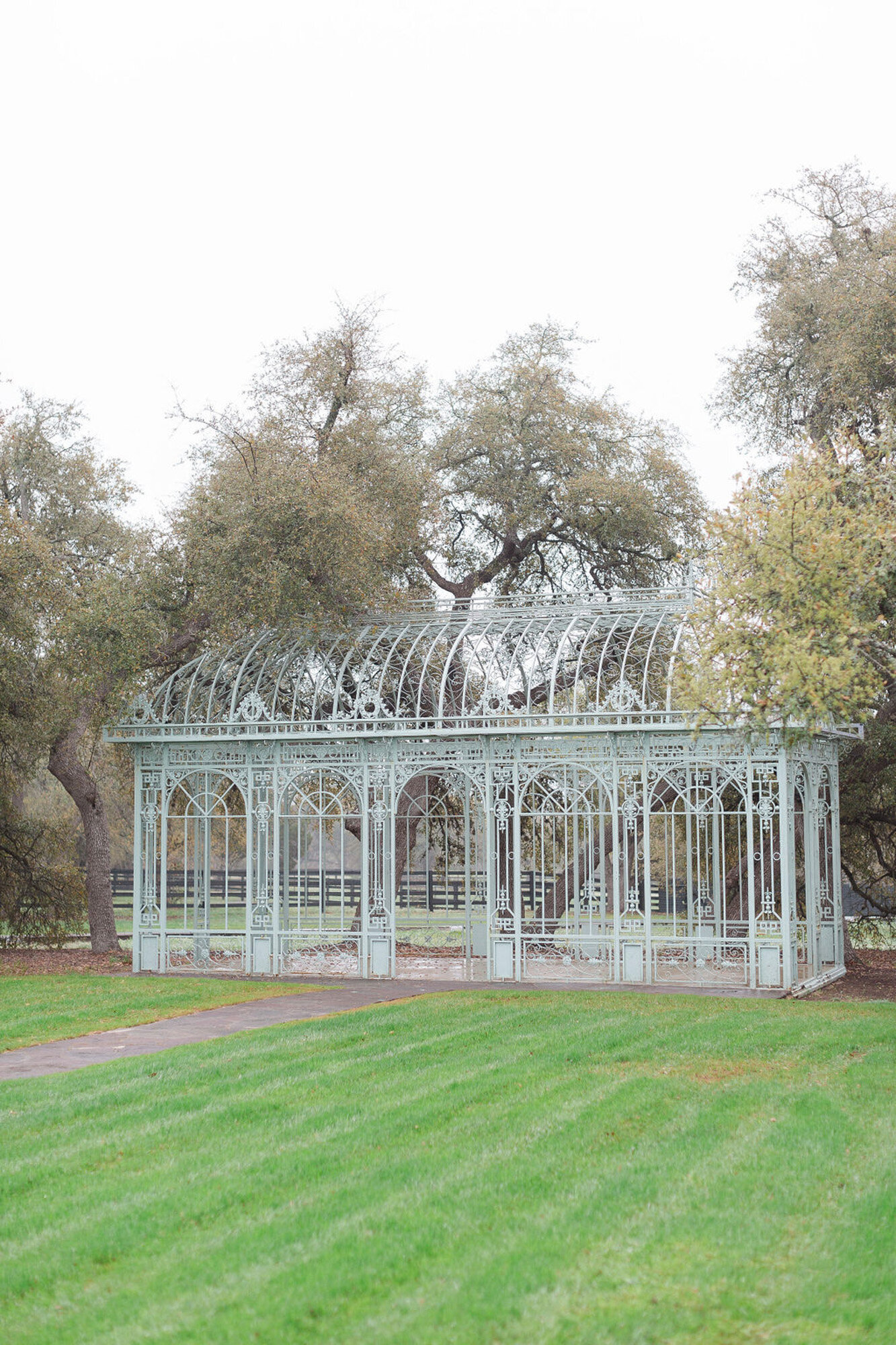 Kelsey-and-Jason-March-2024-wedding-at-Ma-Maison-wedding-venue-in-Austin-14