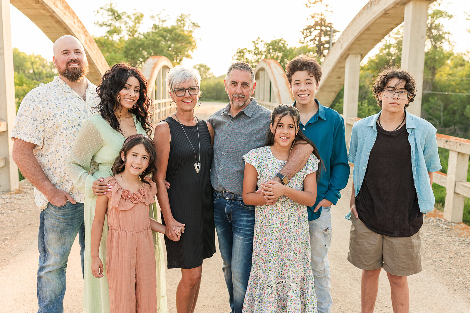 2025 krystal-moore-photograhy-moose-jaw-bridge-family-golden-hour-3