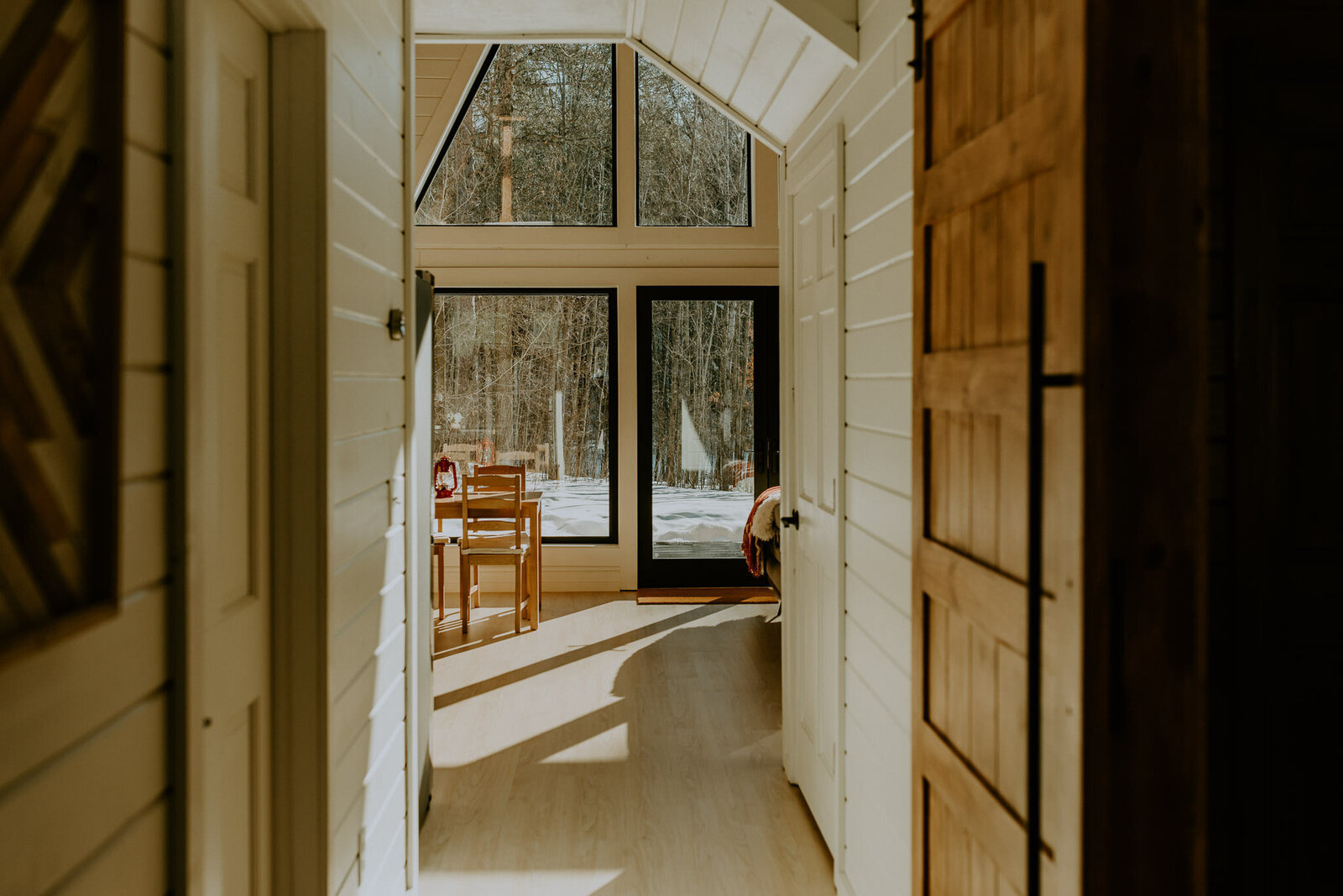 hilhaus-aframe-airbnb-winter-minnesota-00231