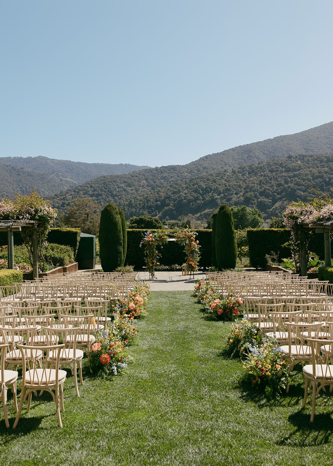Colorful Bernardus Spring Wedding36