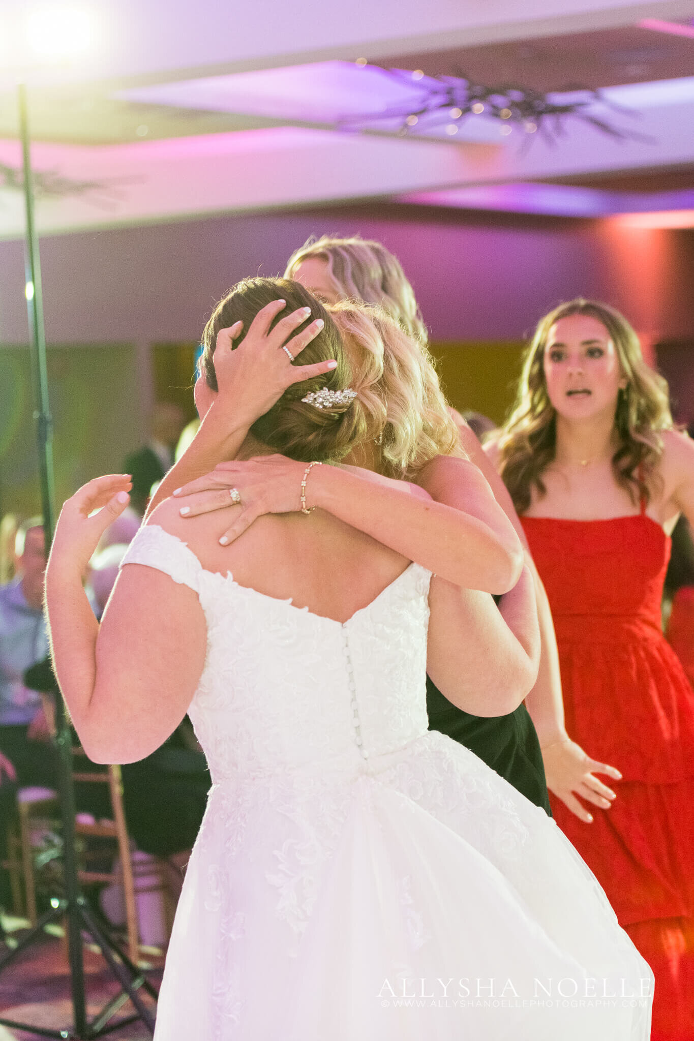 Wedding-at-River-Club-of-Mequon-928