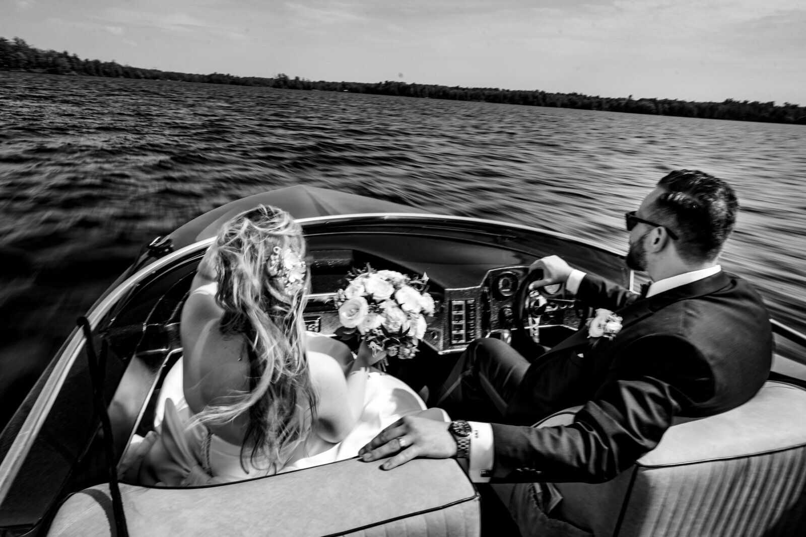 Thomas-Weddings-Emma_Ethan_wedding_Muskoka_TC0_00396