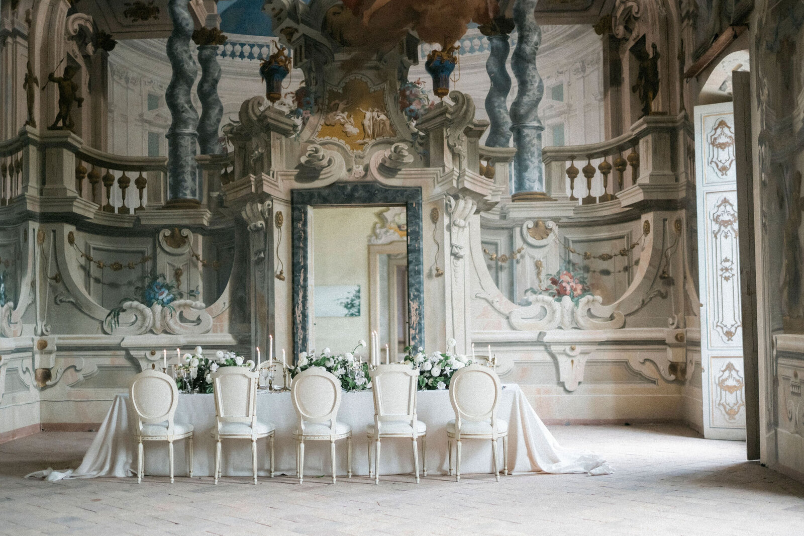 105-Villa-Arconati-Milan-Italy-Cinematic-Romance-Destination-Weddingl-Editorial-Luxury-Fine-Art-Lisa-Vigliotta-Photography