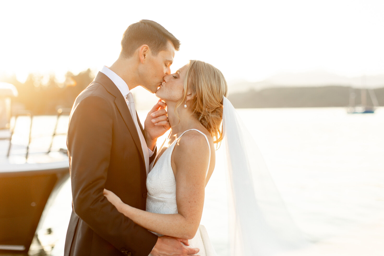 Jeff and Ellie Chelan Wedding Photographer