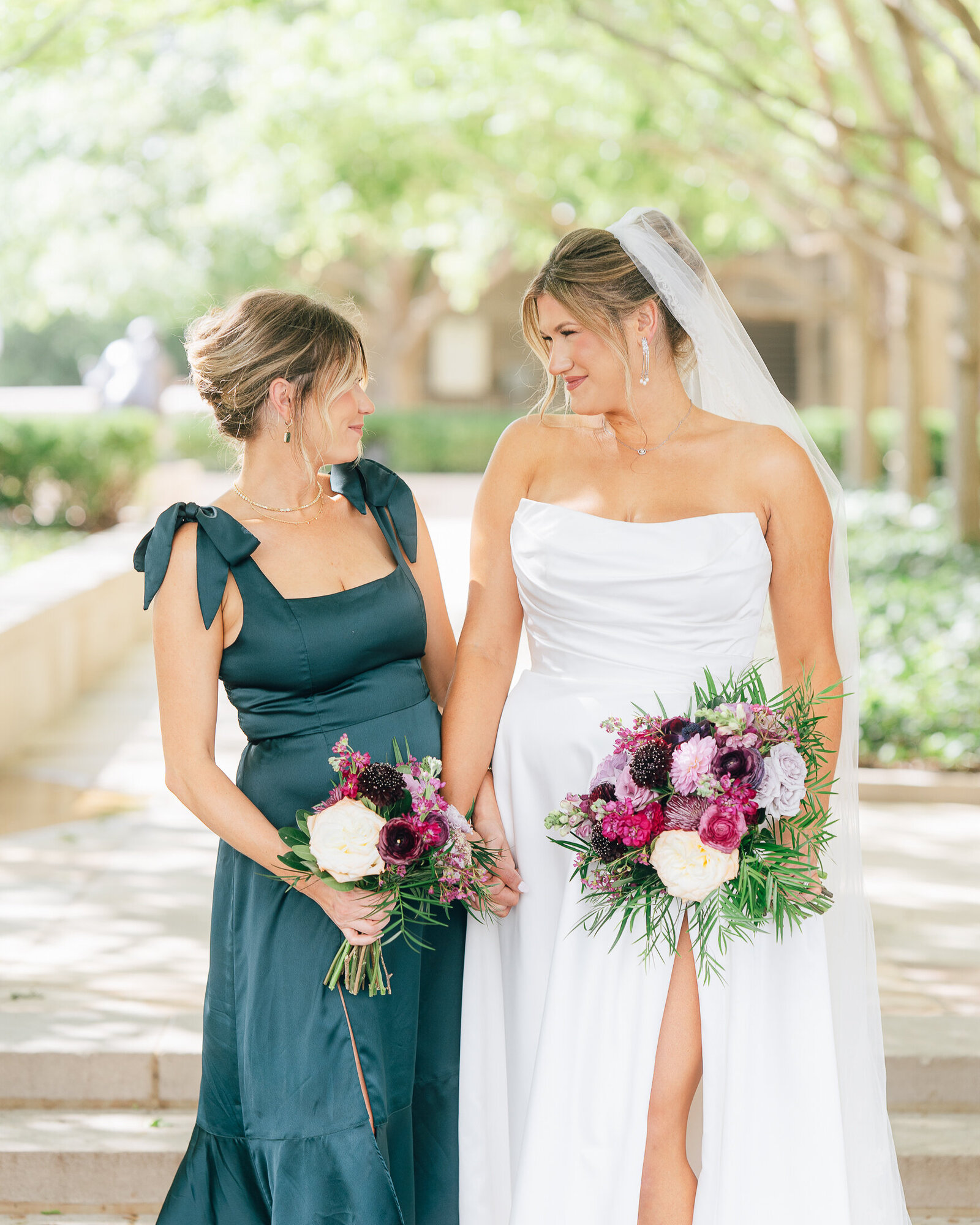 Corby Intercontinental Hotel Kansas City Wedding Plaza-104