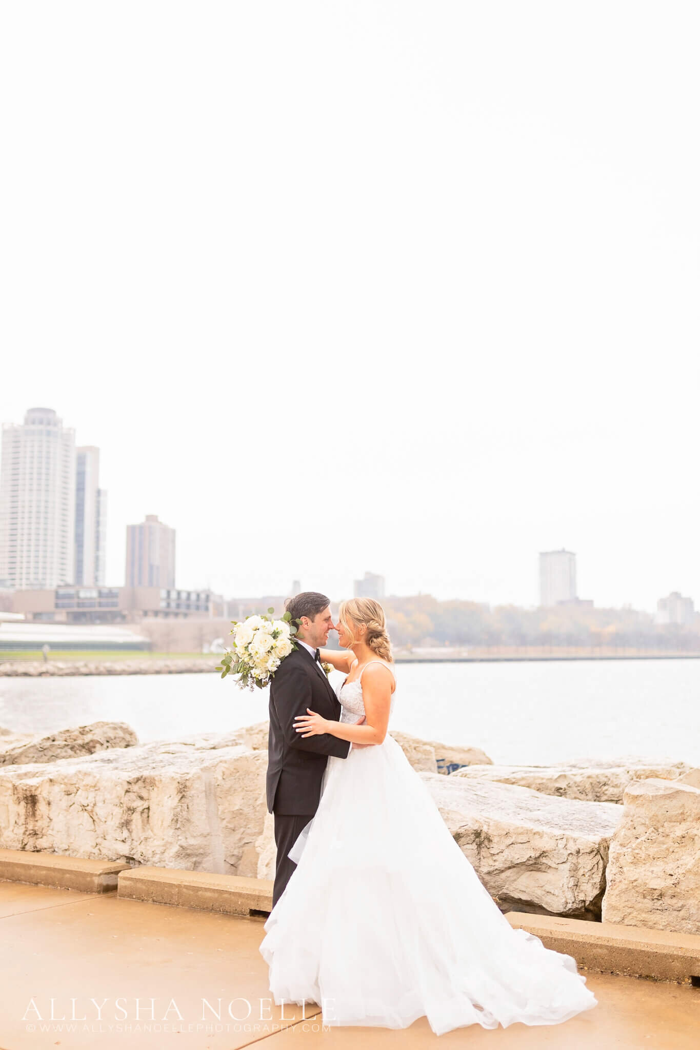 Wedding-at-The-Factory-on-Barclay-in-Milwaukee-0402