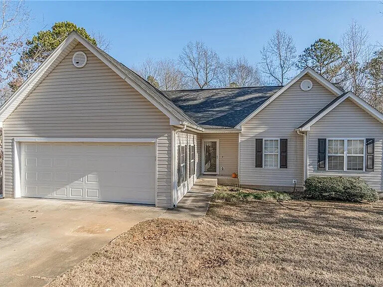 6326 River Plantation Dr, Lula, GA 30554