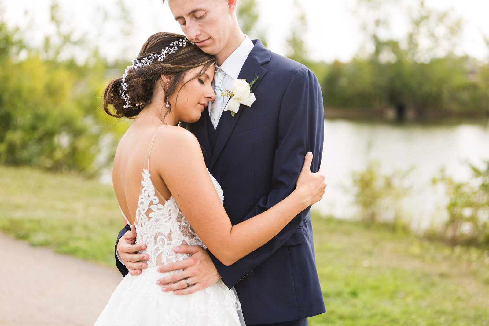bride-and-groom-intimate-moment-summer-wedding-makoy-ohio
