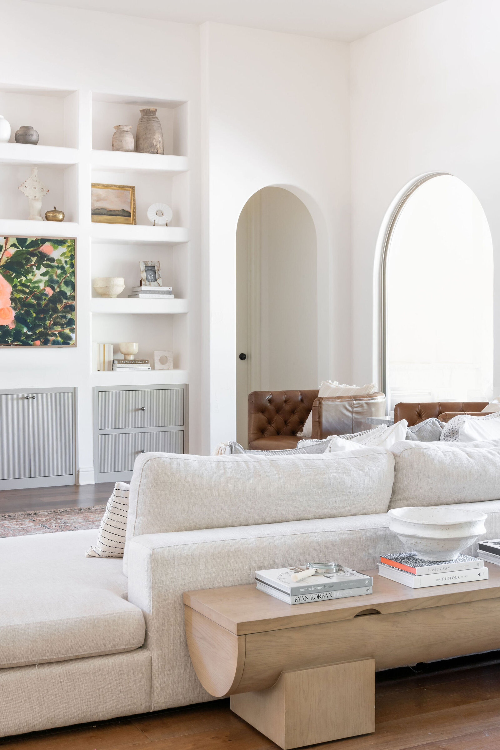 Living Room White Sofa and Table Styling_NuelaDesigns
