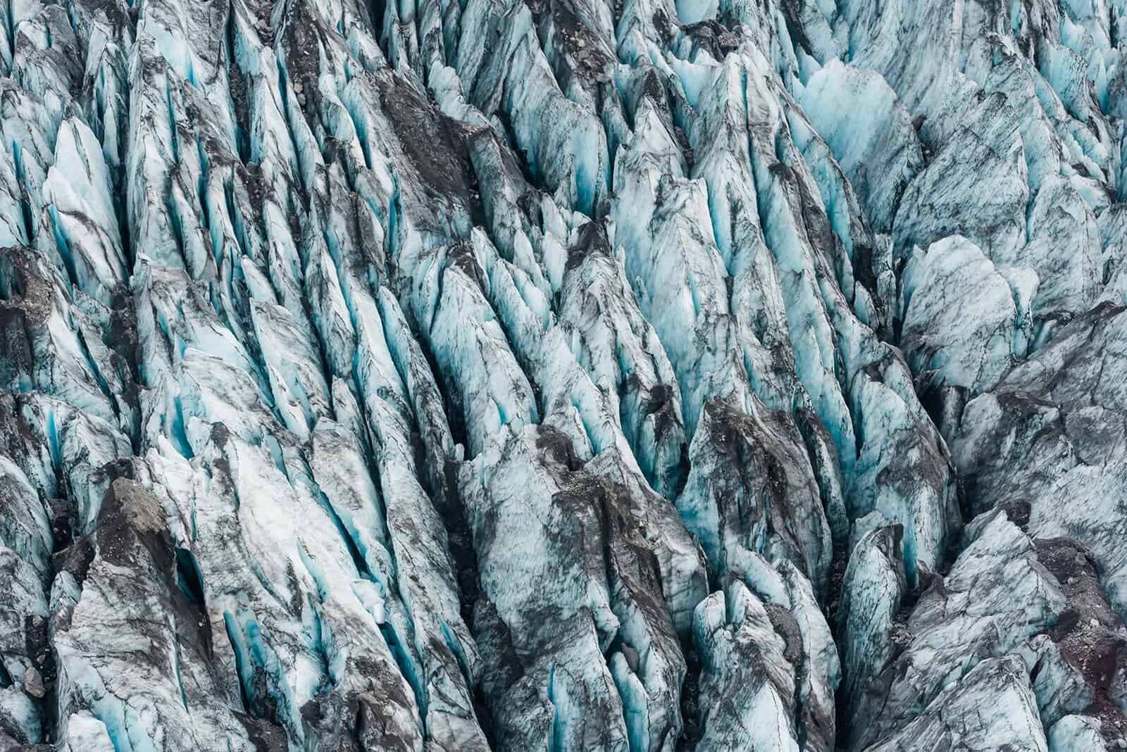 Alaska-Top-Destination-elopement-photographer-for-luxury-multi-day-weddings-Soul-And-Sky-Weddings-6