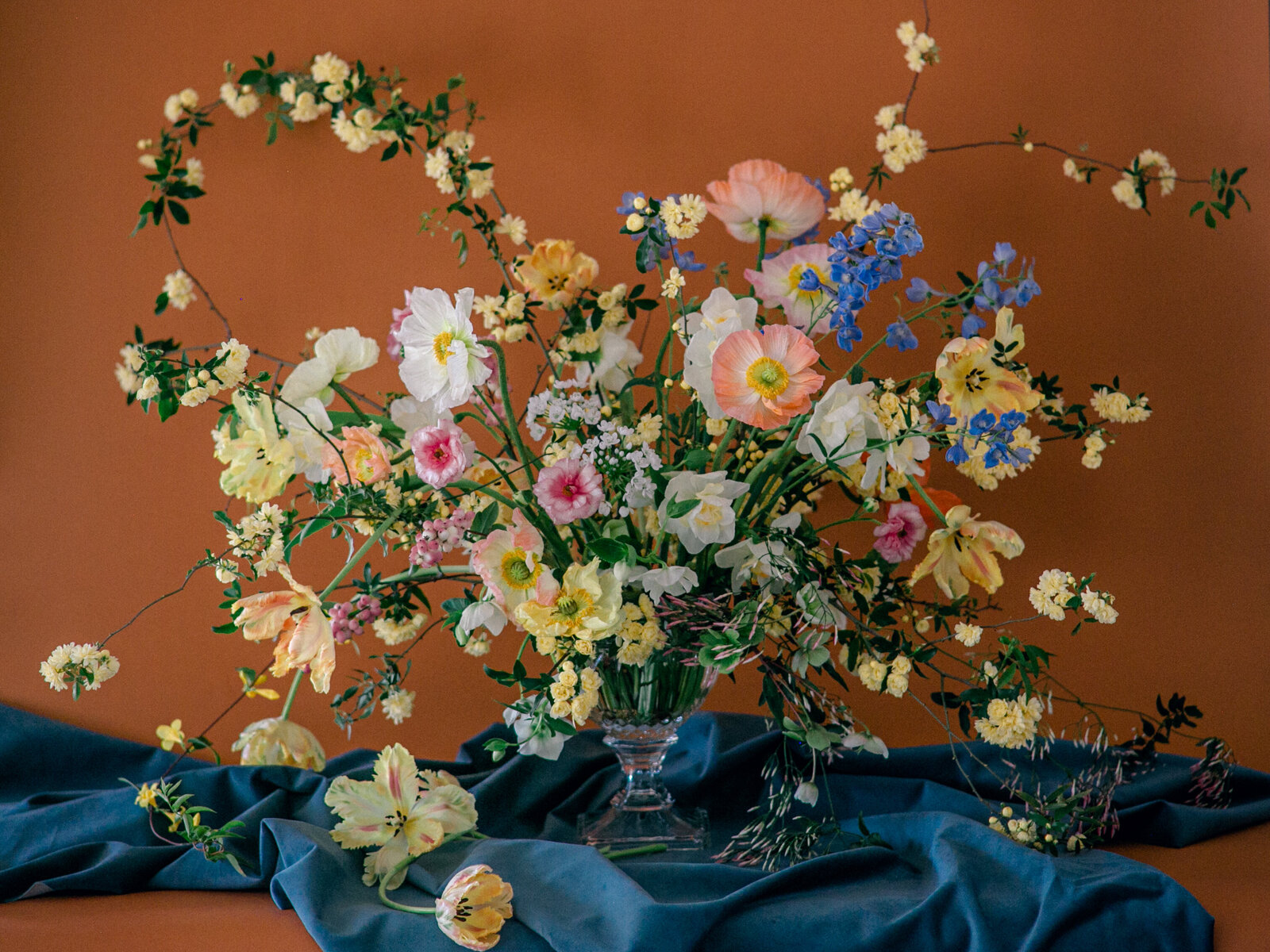max-owens-design-at-home-floral-arrangements-28-colorful
