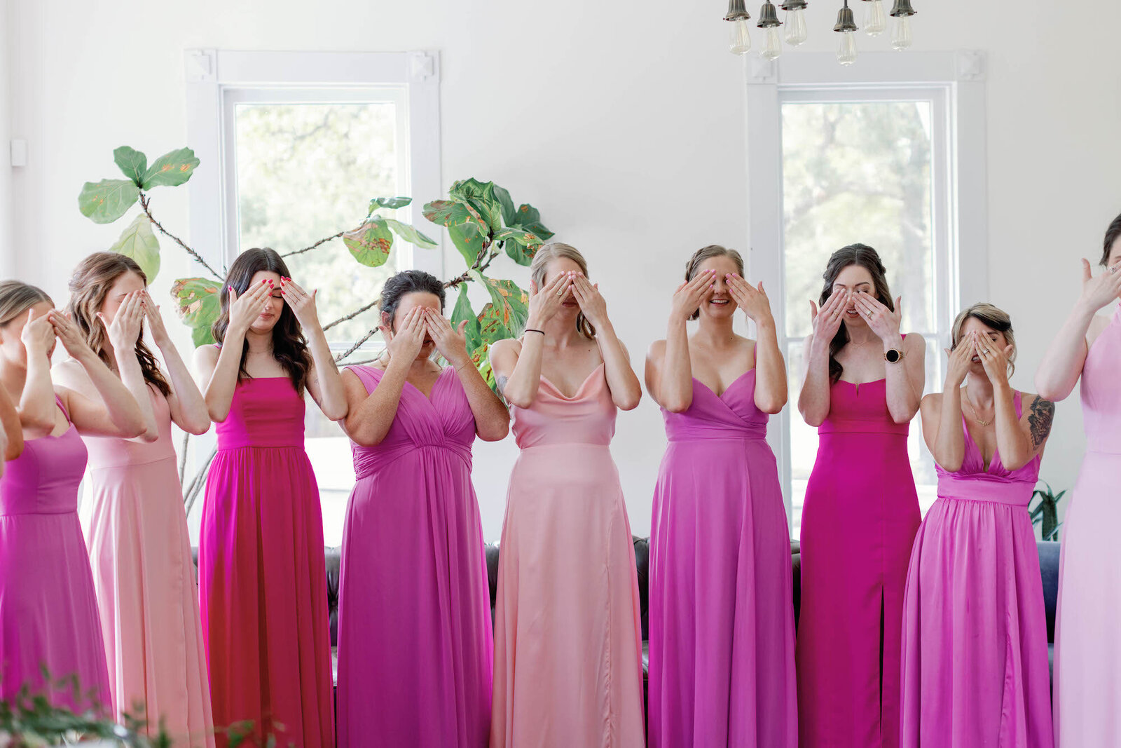 bridesmaids-groom-first-look-at-the-grand-lady