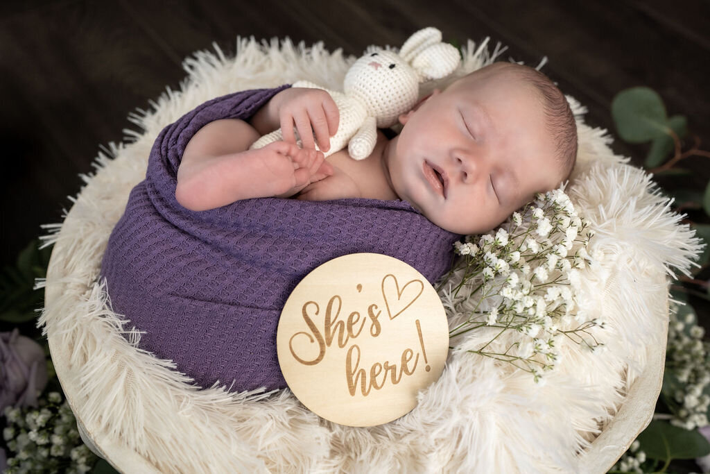 DEL0812NEWBORNSTUDIOSESSION-45