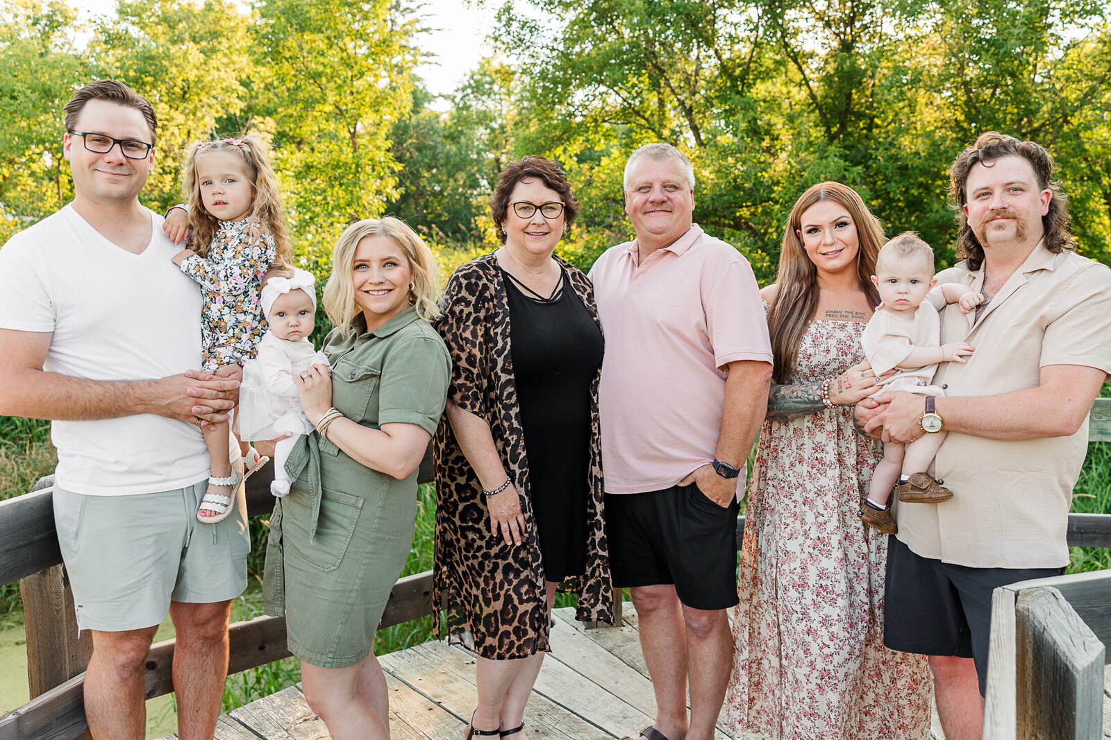 2024-Krystal-moore-photography-moose-jaw-summer-extended-family-with-bridge-3