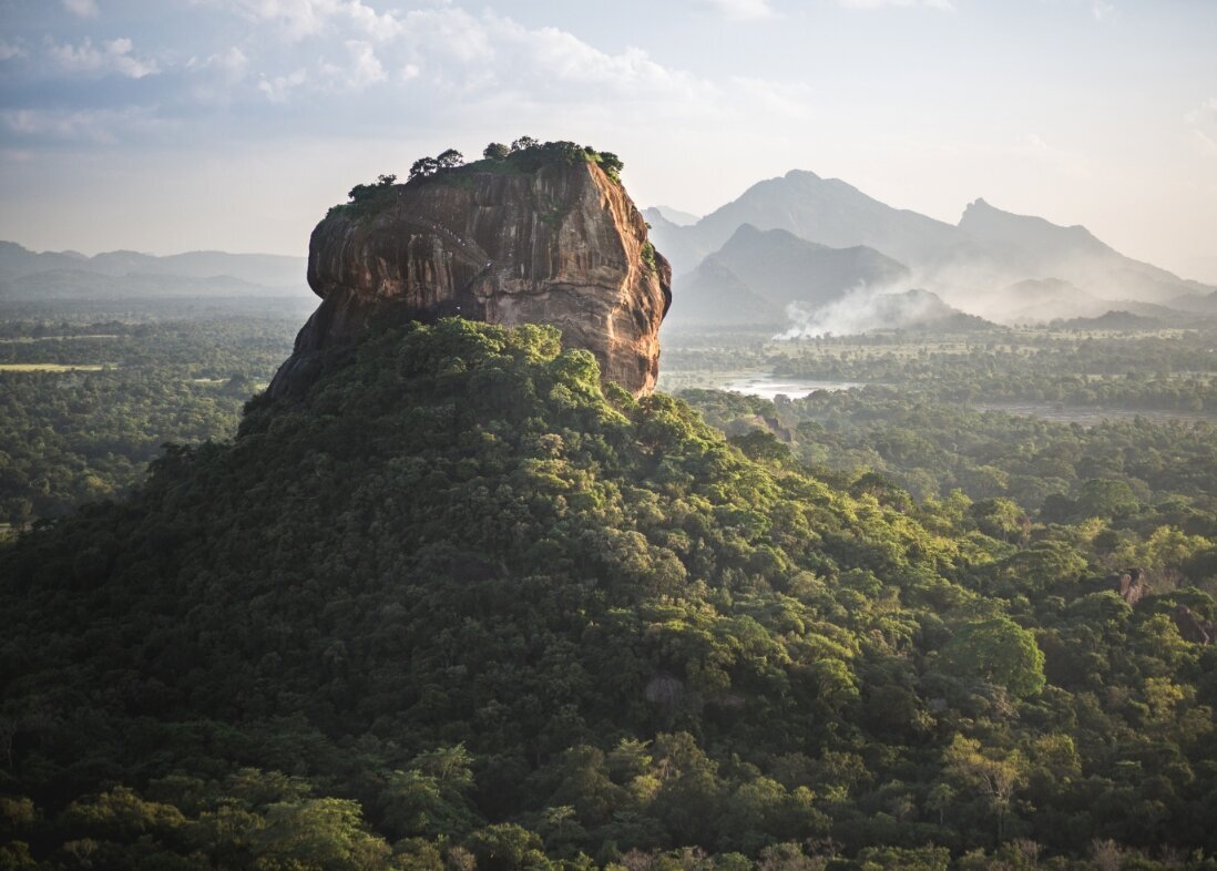 Sri-Lanka-Sigiriya-Lion-rock