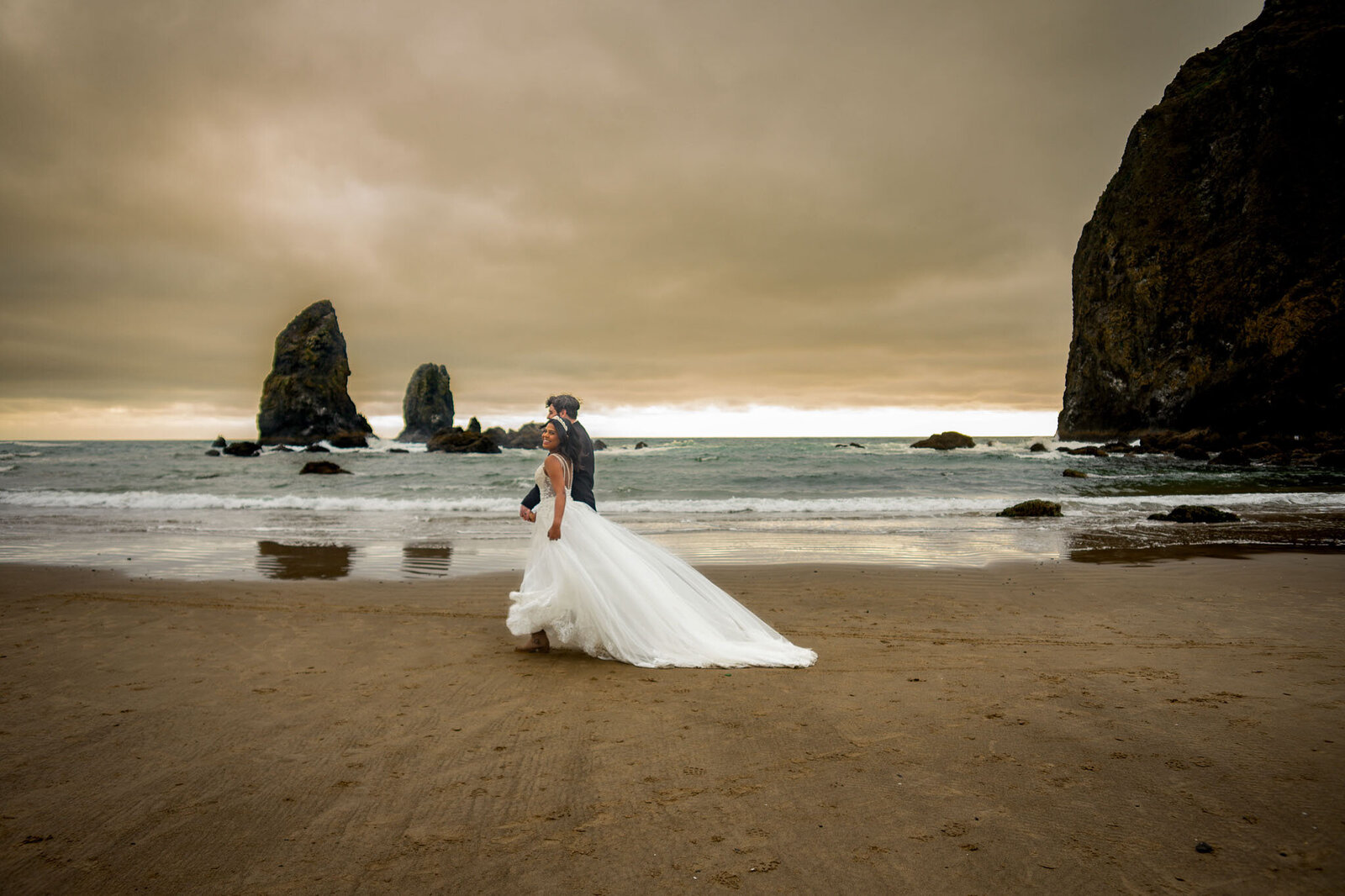 cannon beach oregon elopement