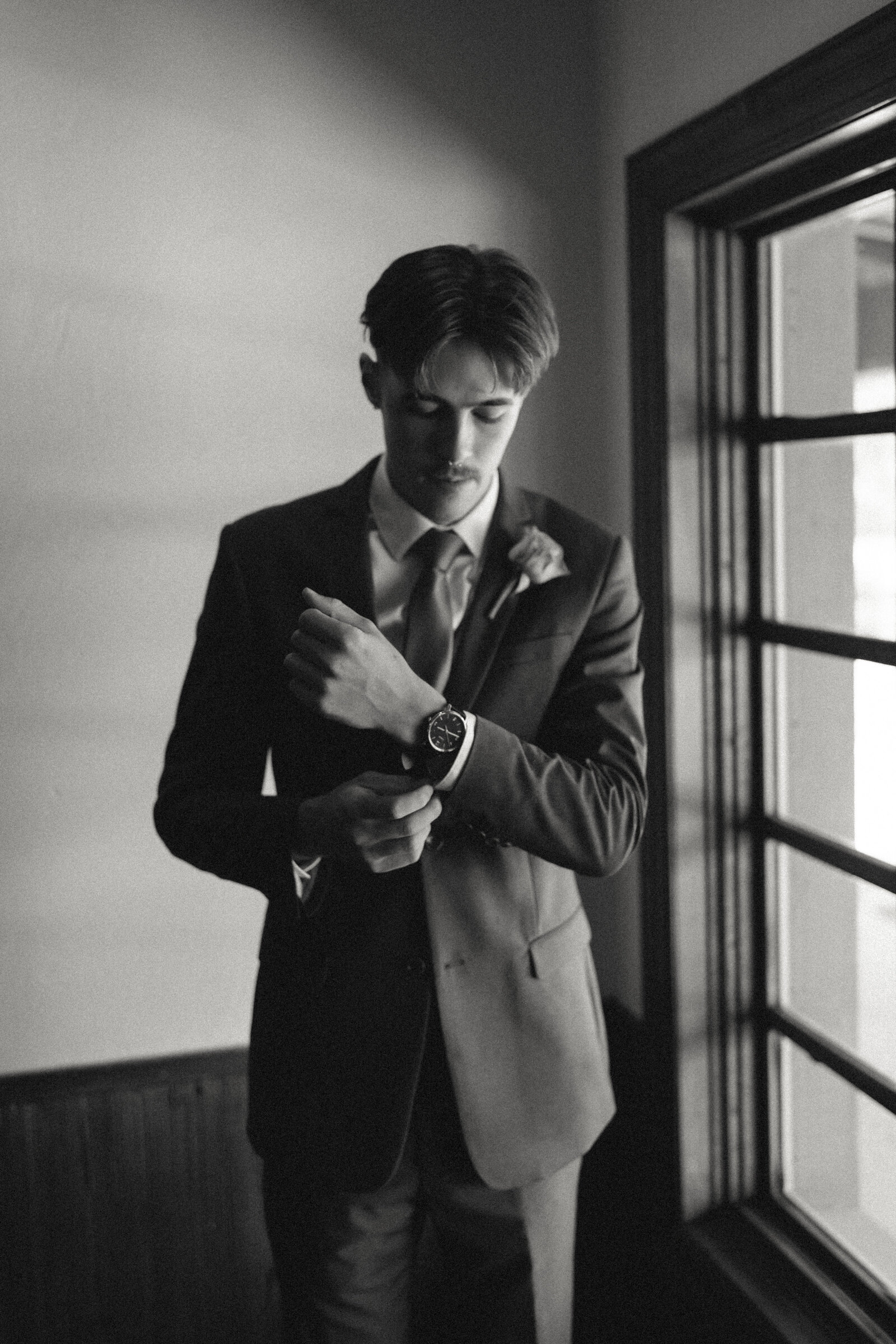 San-Antonio-Wedding-Groom-07249