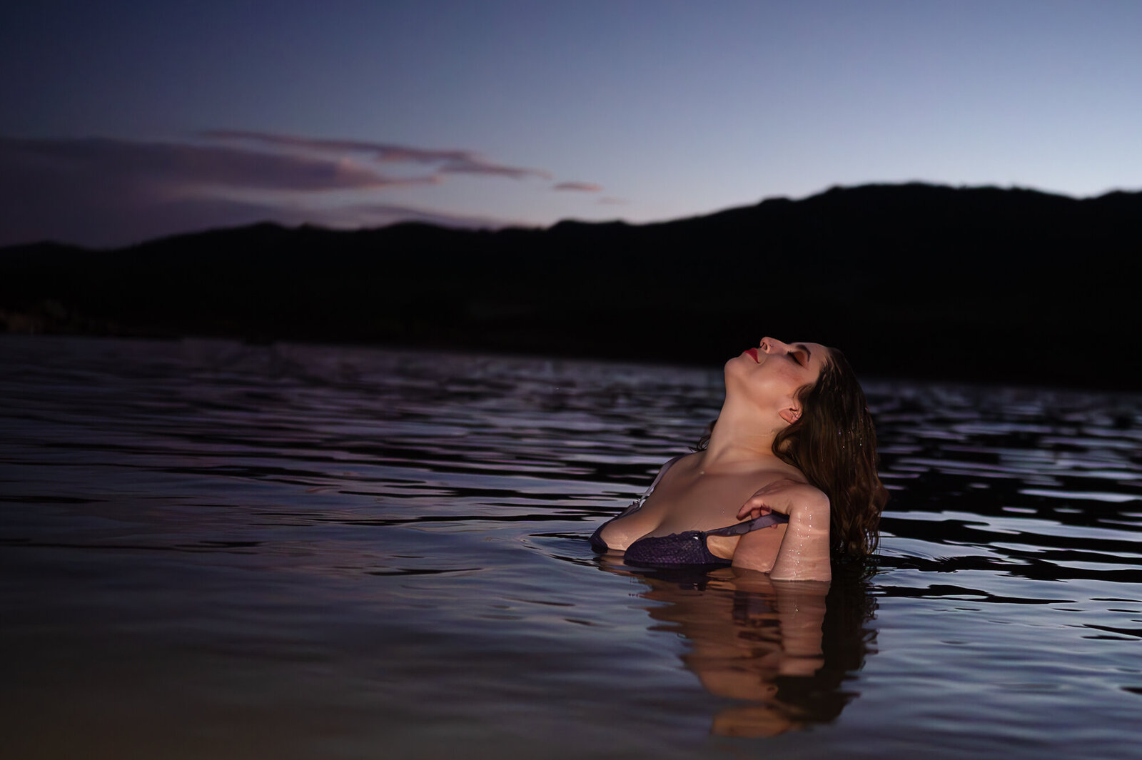 Outdoor Boudoir session at a lake in Los Angeles
