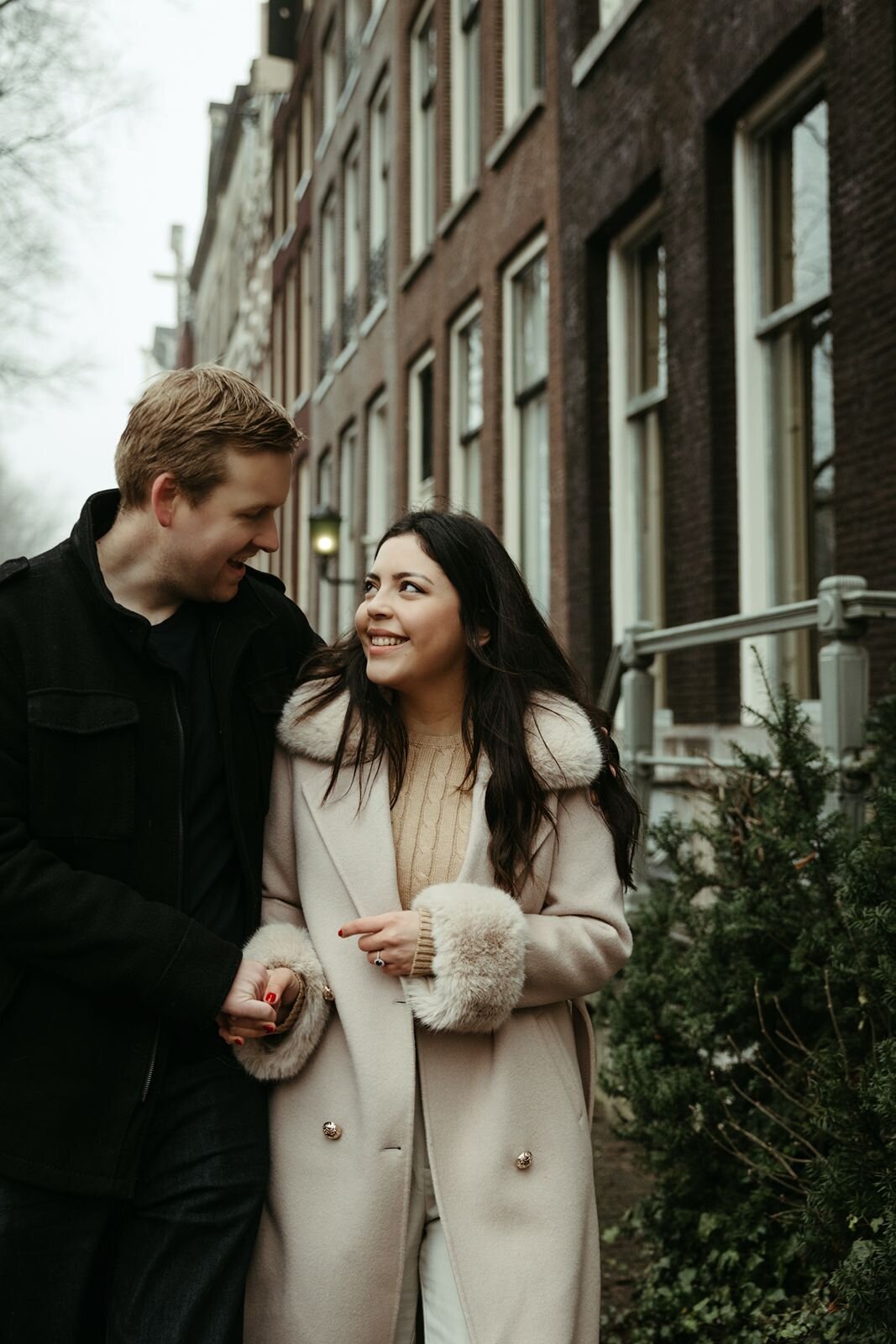 Get-framed-photography-couple-14