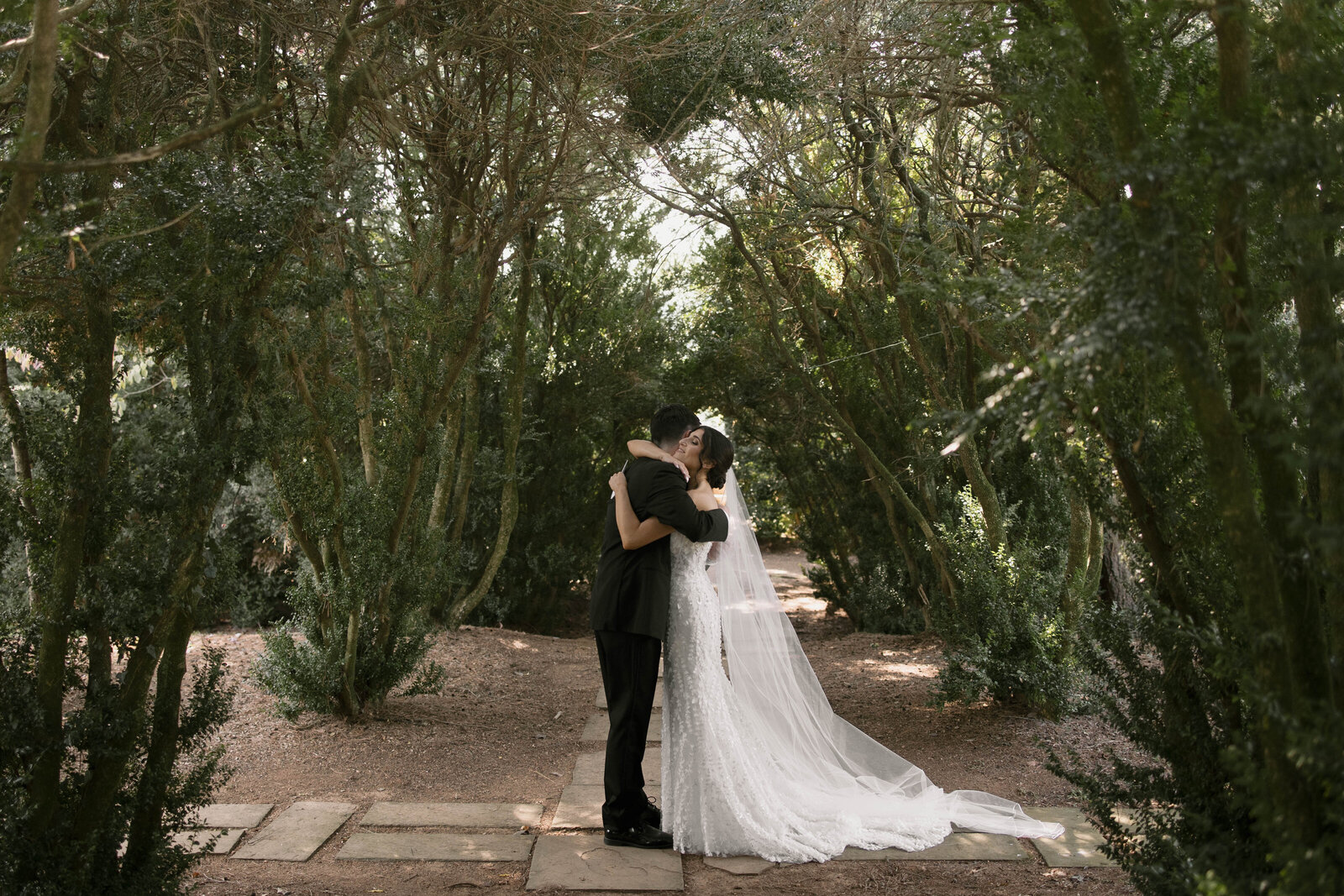 Wedding photos at Rounton Farm in Virginia