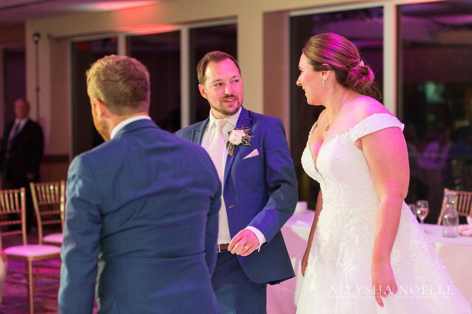Wedding-at-River-Club-of-Mequon-921