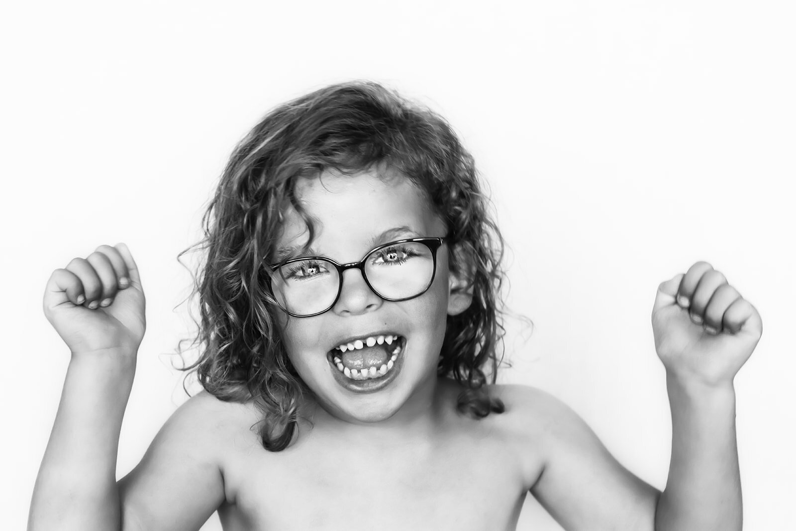 Spontane gezinsfotografie met natuurlijk licht door fotograaf in Spijkenisse