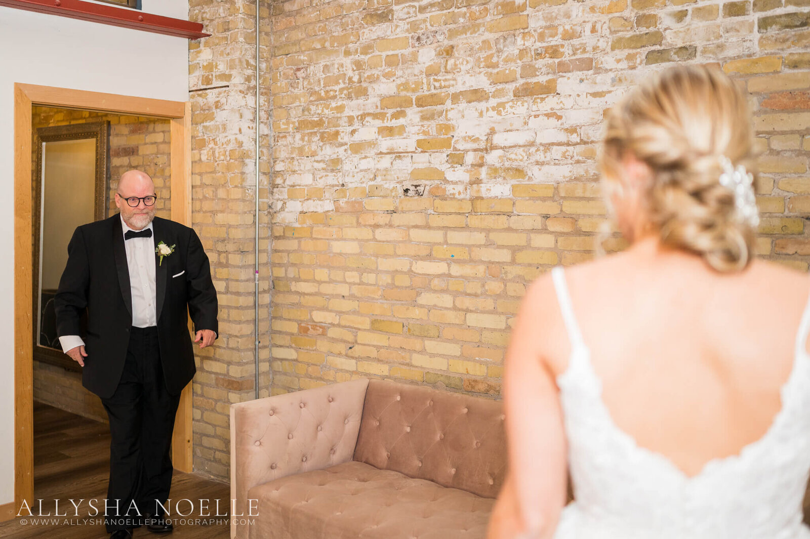 Wedding-at-The-Factory-on-Barclay-in-Milwaukee-0123