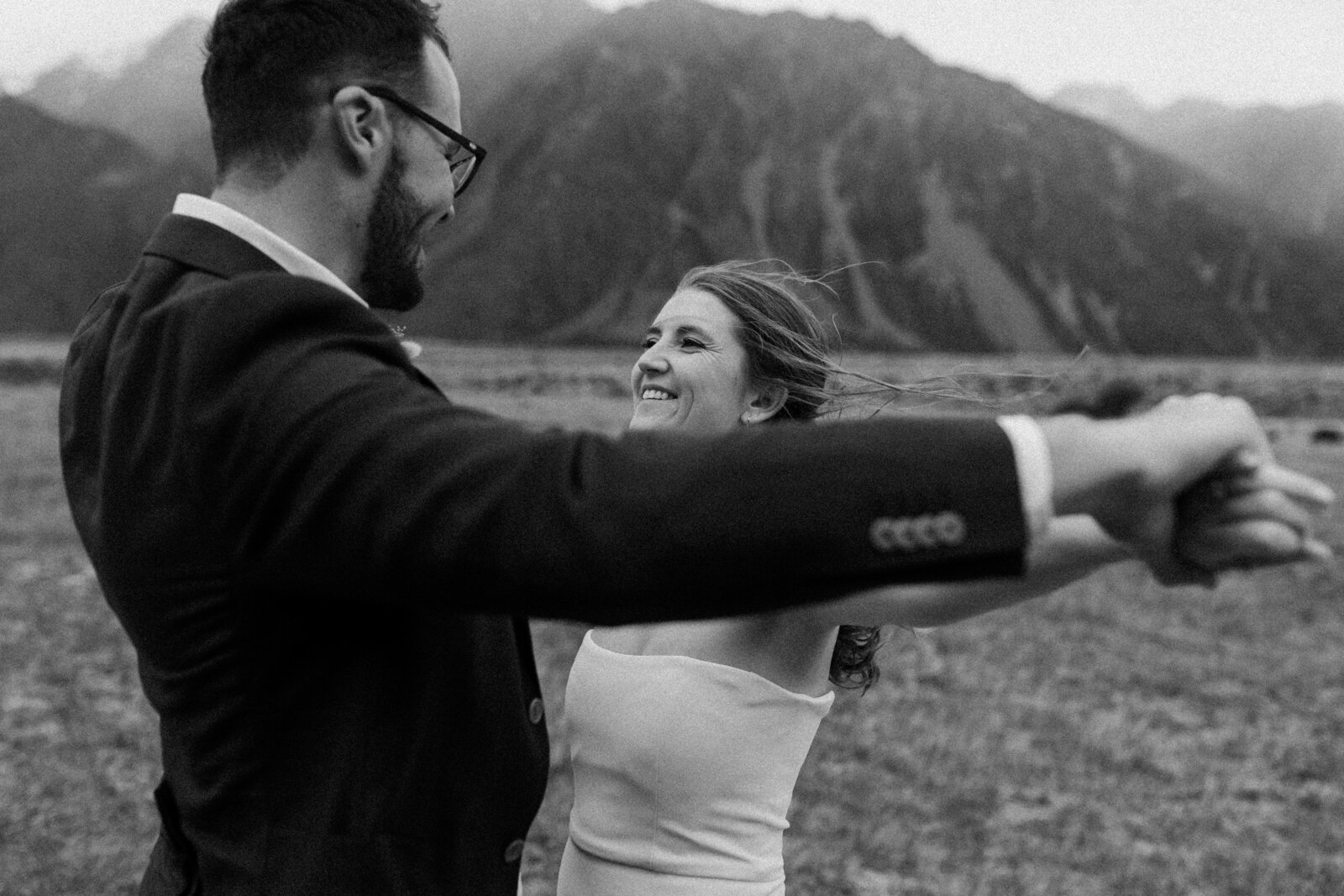 couple dancing in mount cook