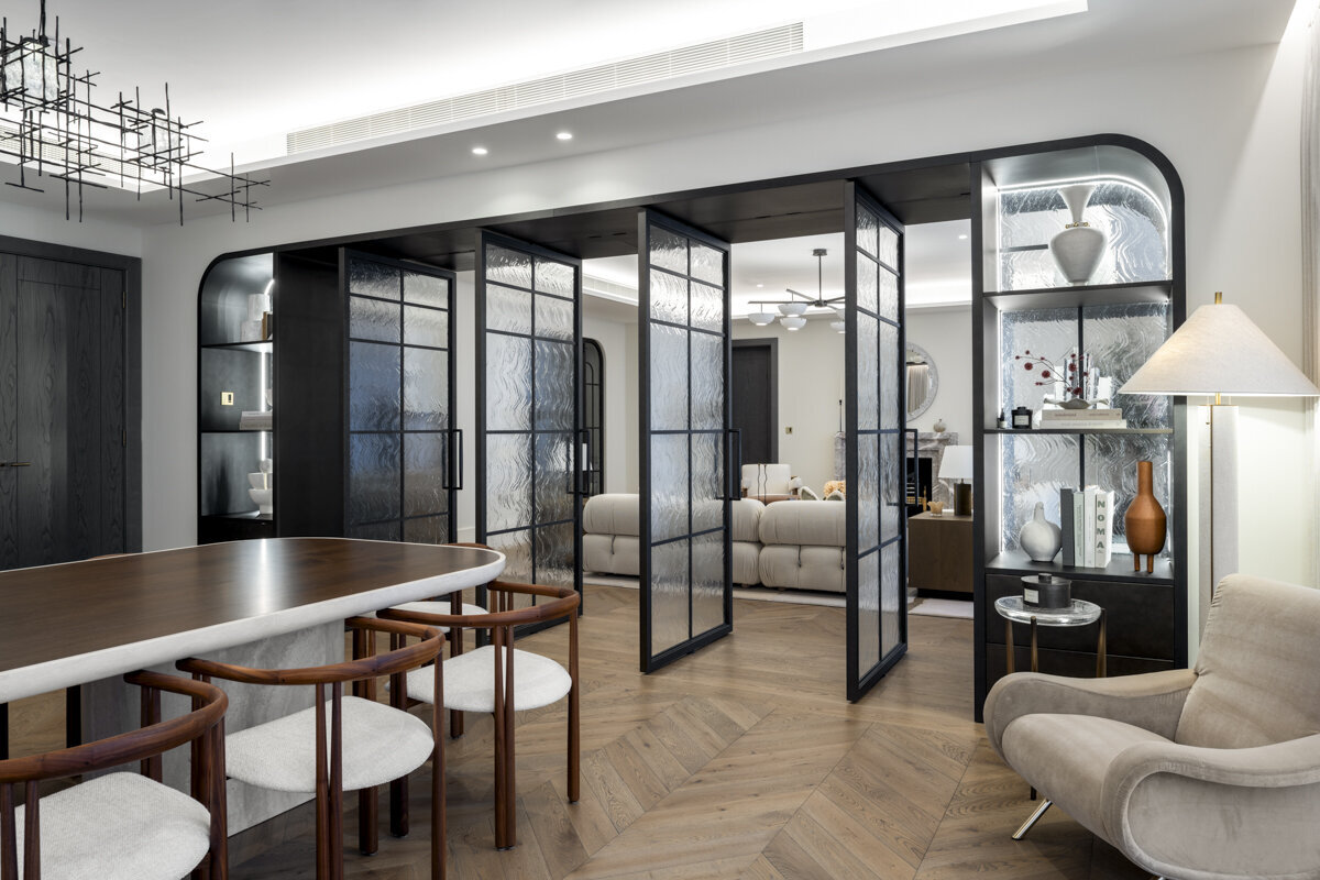 Bulgaro - N6 - Office Curator - SMALL-32