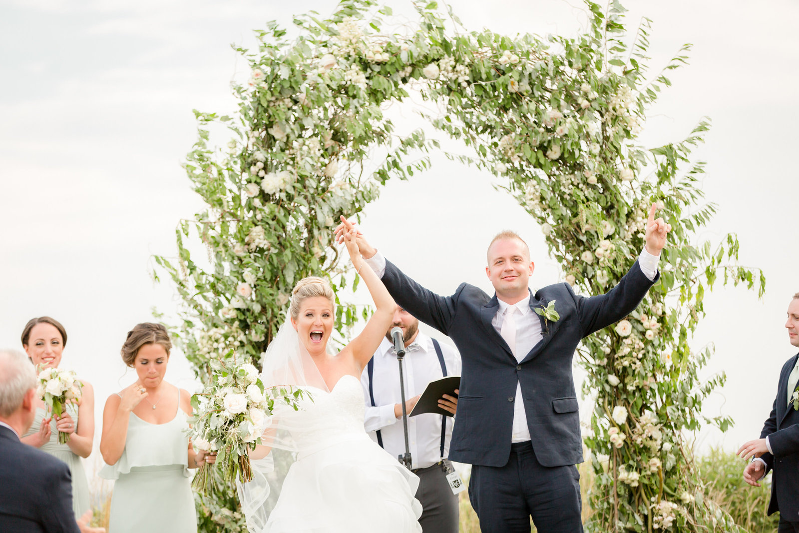 couple happily married at sandy hook chapel