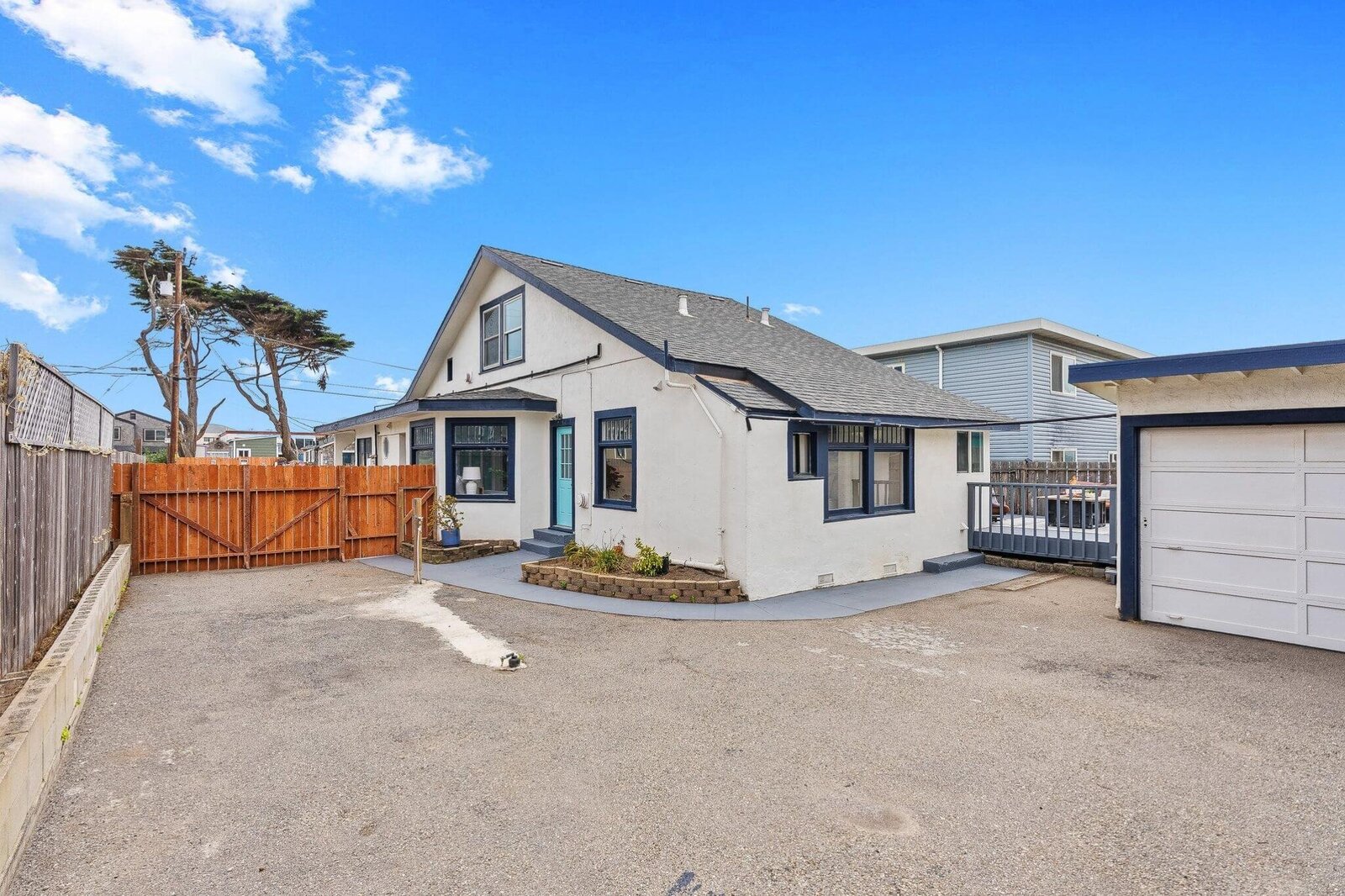 mls33_michael-jimenez-pacifica-real-estate-agent-homes-for-sale-large-garage