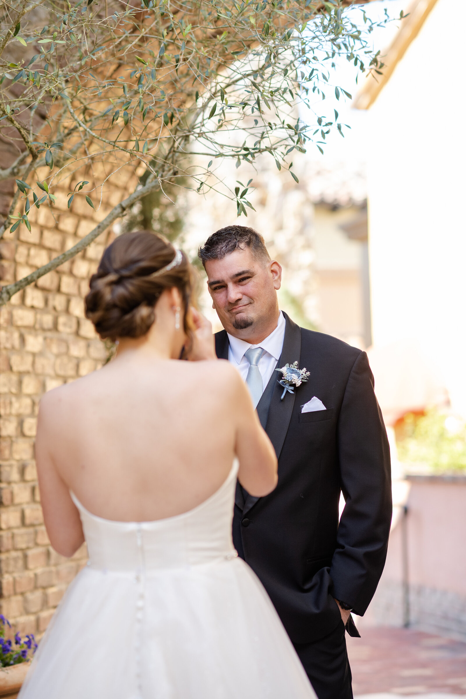Monte Verde Florida couple on wedding day by Riley James