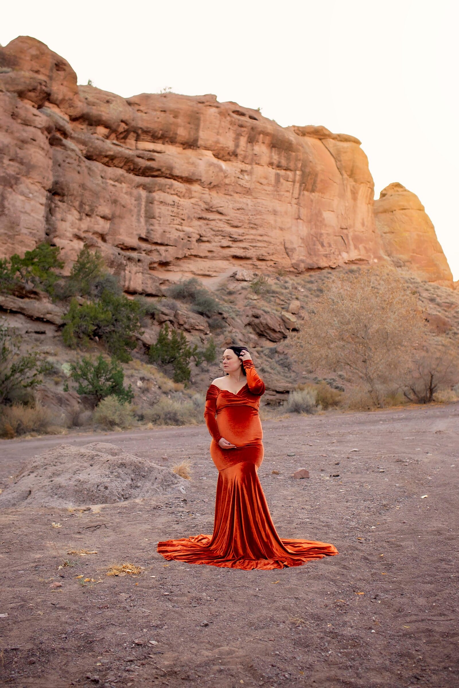 NM-Canyon-maternity-session-San-Lorenzo-chicaboo-dress