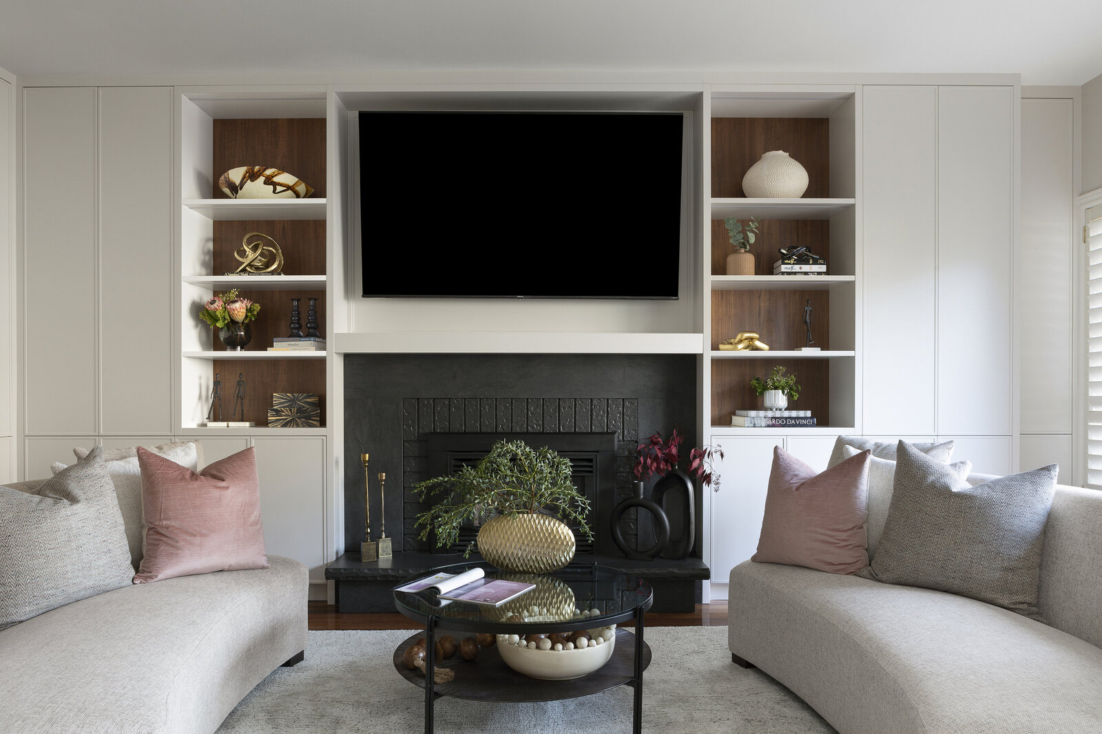 Neutral and sleek aesthetic living room interior design by Studio 180 Design 