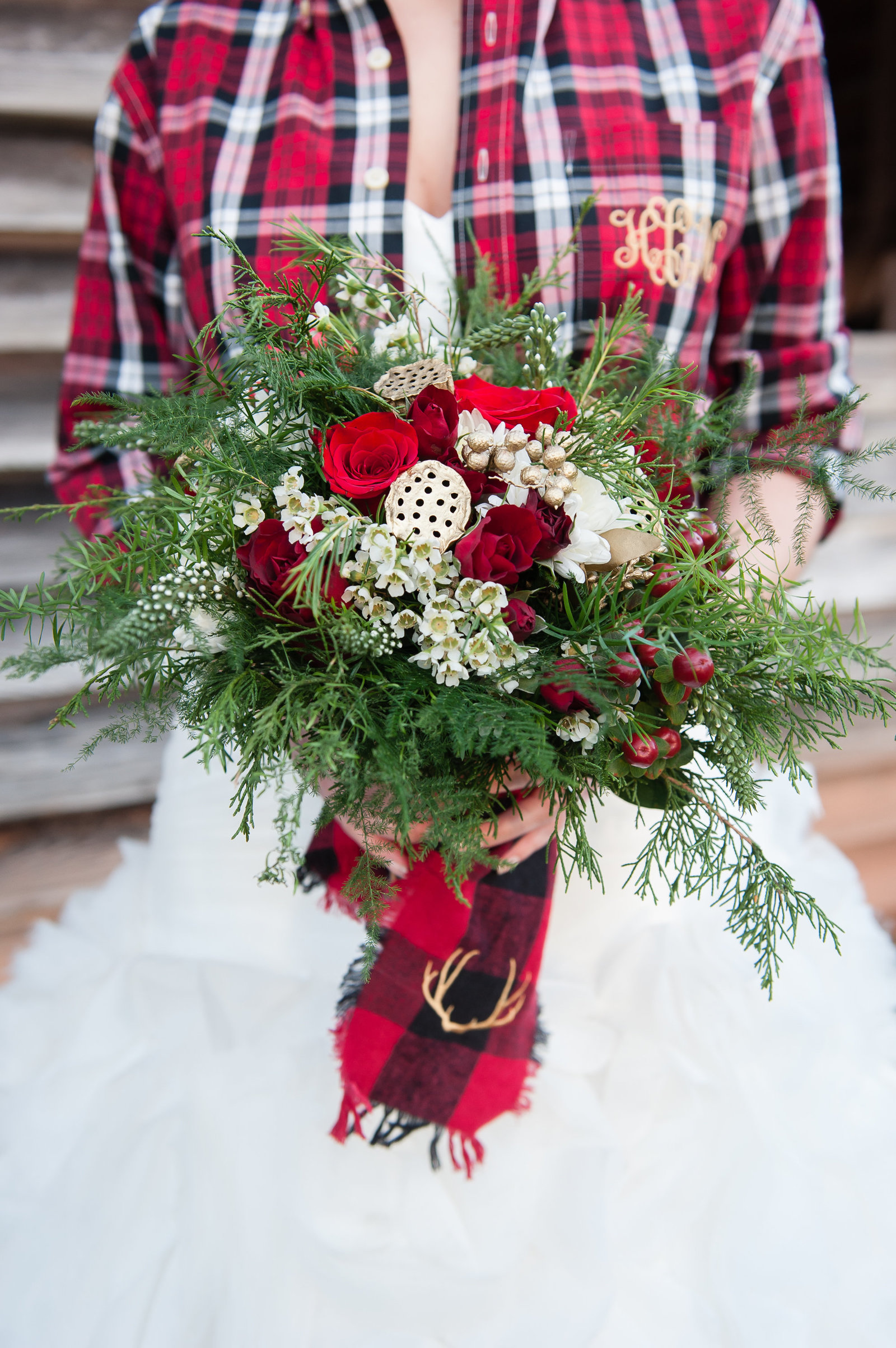 33-flannel-christmas-va-wedding-melissa-desjardins-photography