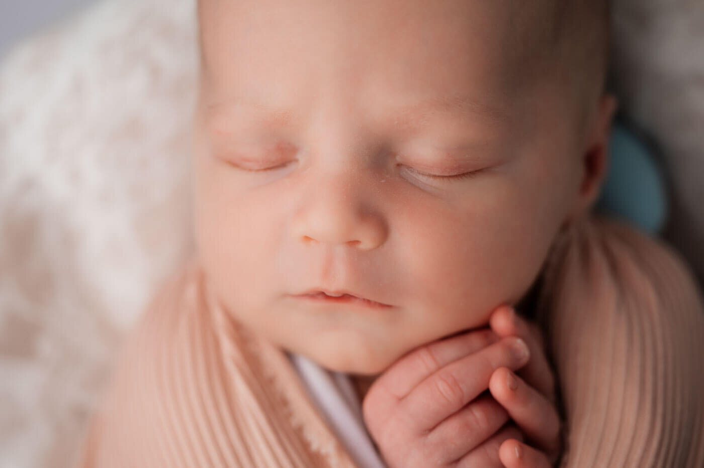 ARP NEWBORN STUDIO POSED EVERLY 13