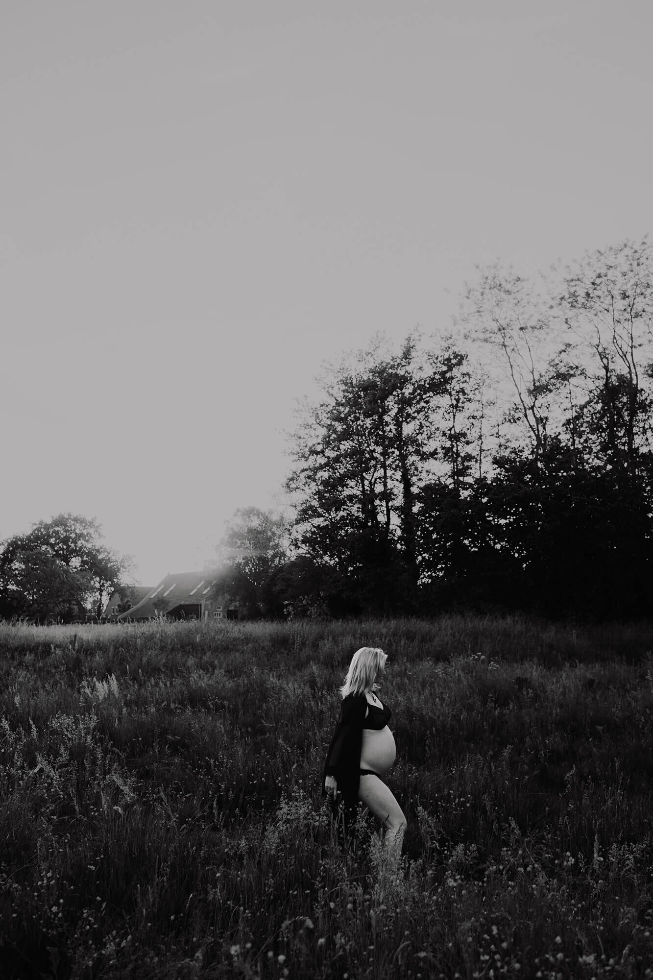 JNSW-Zwangerschapsshoot-BW-weiland